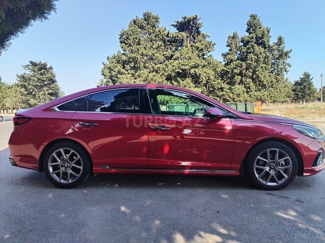 Hyundai Sonata-6