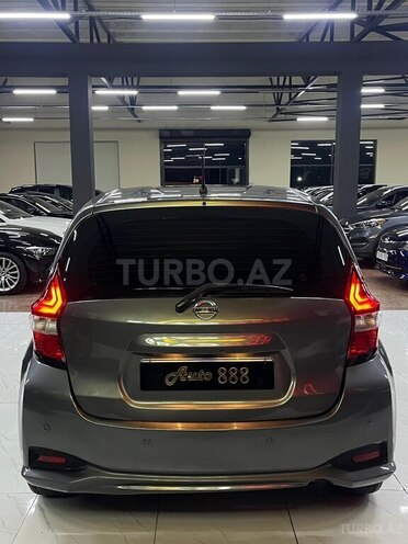 Nissan Note-7