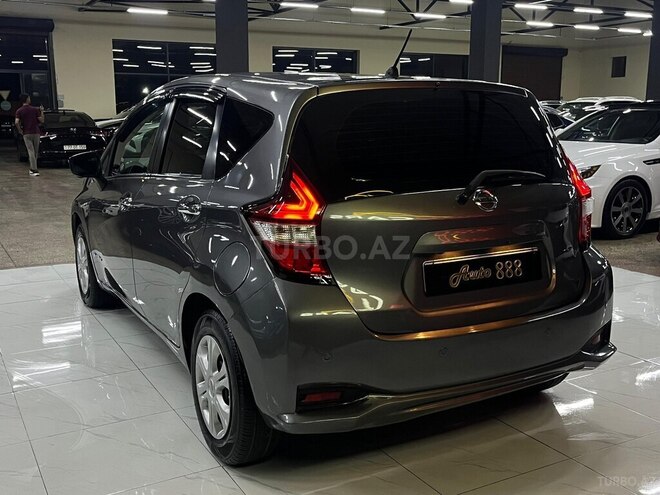Nissan Note-8