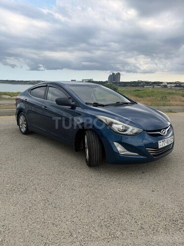 Hyundai Elantra-3