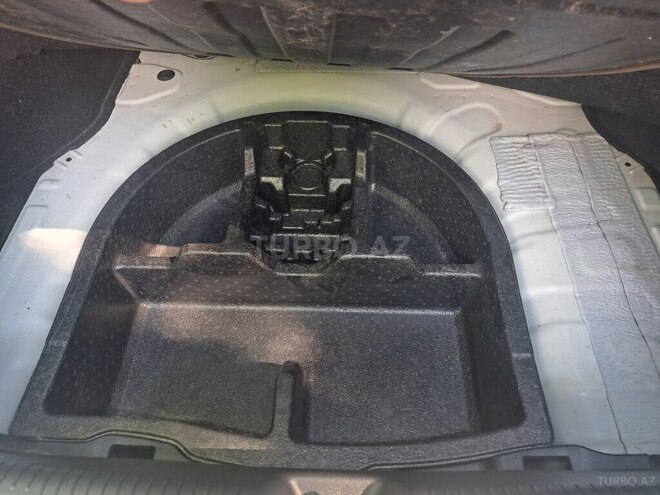 Hyundai Elantra-7