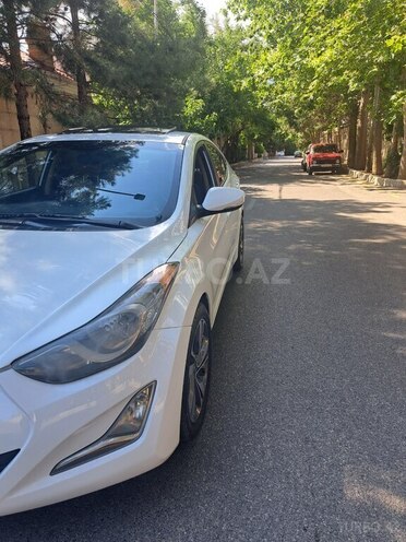Hyundai Elantra-18