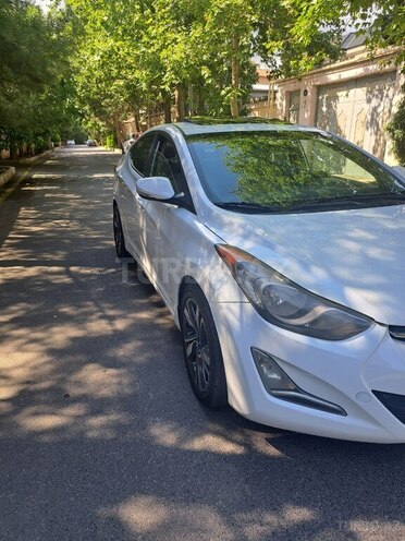 Hyundai Elantra-19