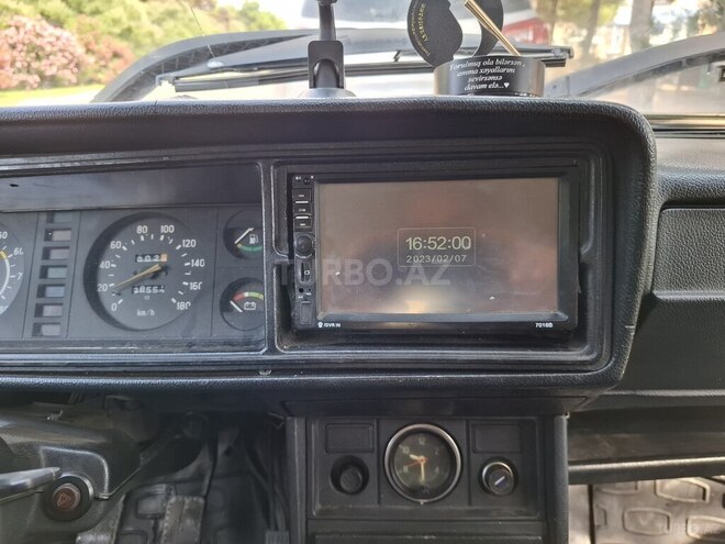 LADA (VAZ) 2107-2