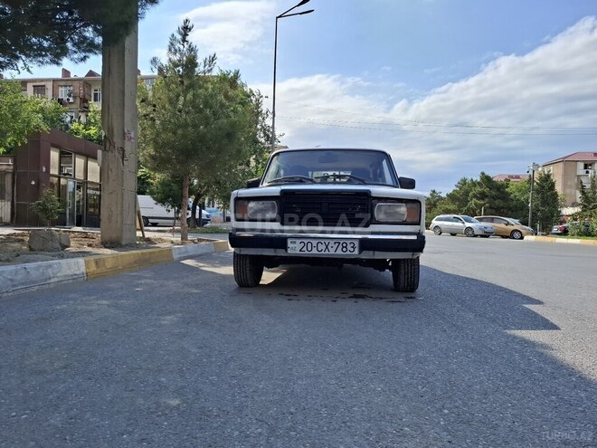 LADA (VAZ) 2107-1