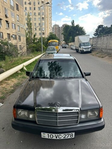 Mercedes 190-4