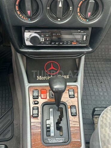 Mercedes 190-11