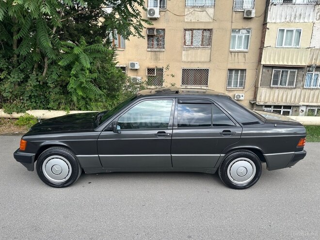 Mercedes 190-6