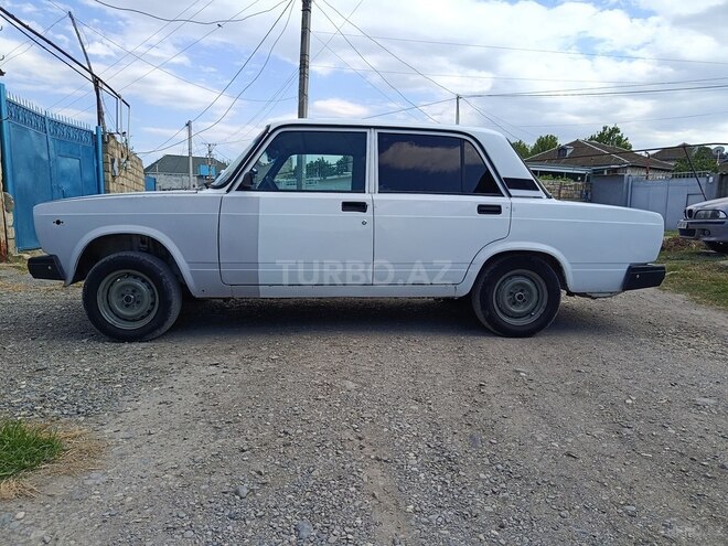 LADA (VAZ) 2107-4
