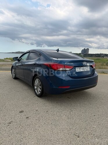 Hyundai Elantra-9