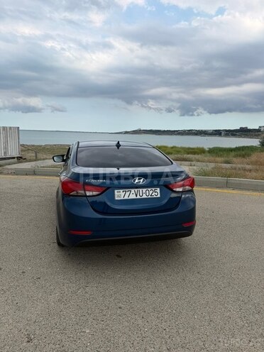 Hyundai Elantra-7