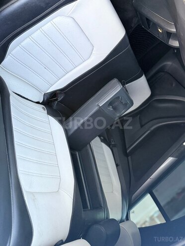 Volkswagen Jetta-21