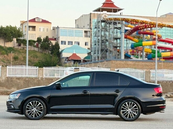 Volkswagen Jetta-5