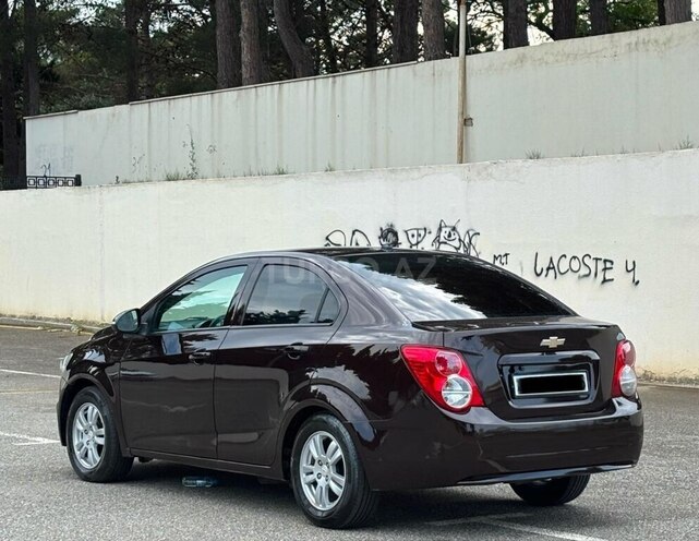 Chevrolet Aveo-5
