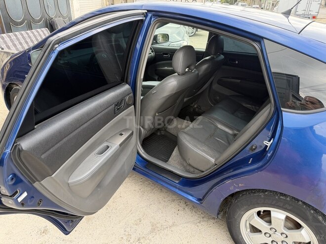 Toyota Prius-18