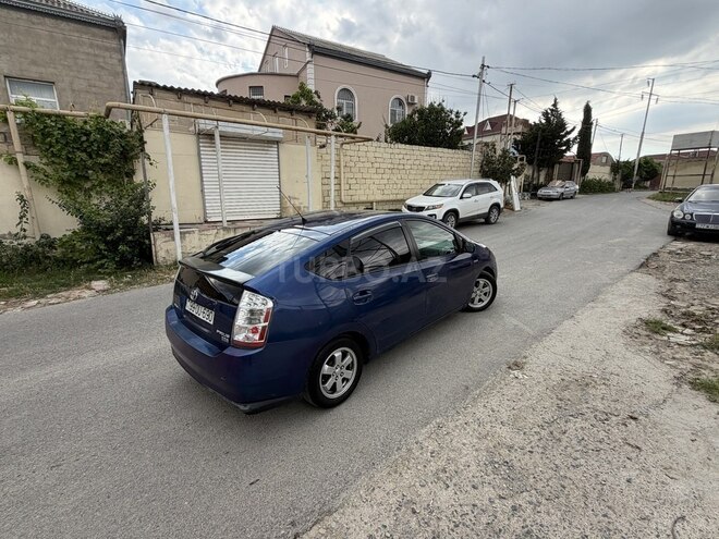 Toyota Prius-4