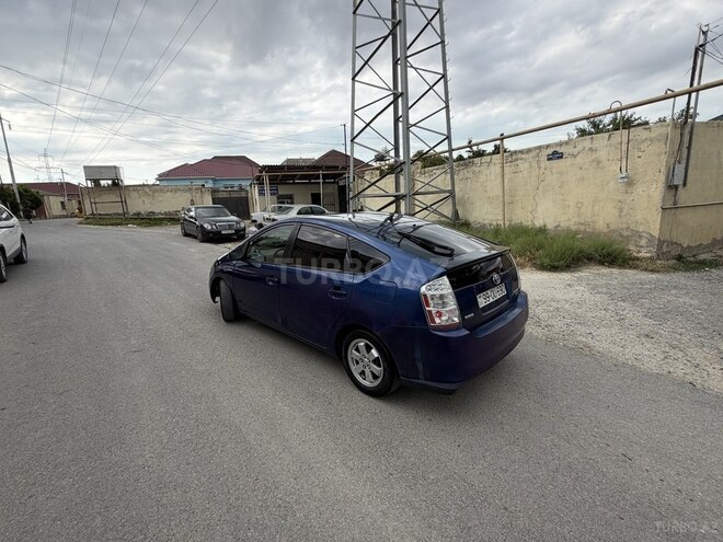 Toyota Prius-5