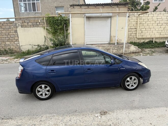 Toyota Prius-13