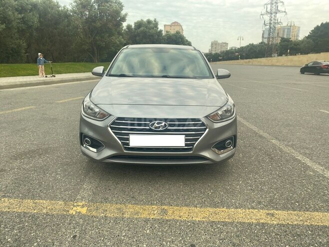 Hyundai Accent-1