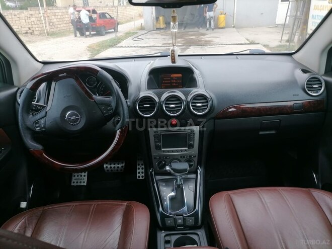 Opel Antara-8