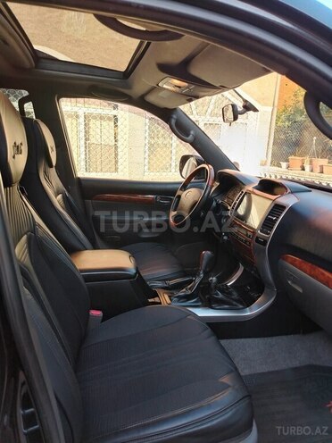 Toyota Land Cruiser Prado-6