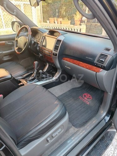 Toyota Land Cruiser Prado-7