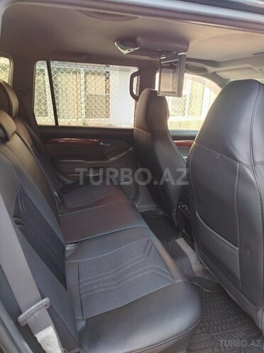 Toyota Land Cruiser Prado-9