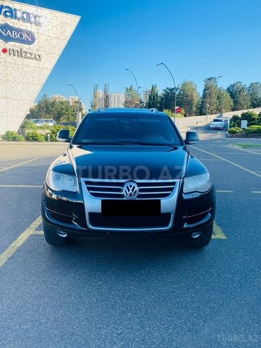 Volkswagen Touareg-2