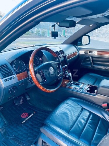 Volkswagen Touareg-12
