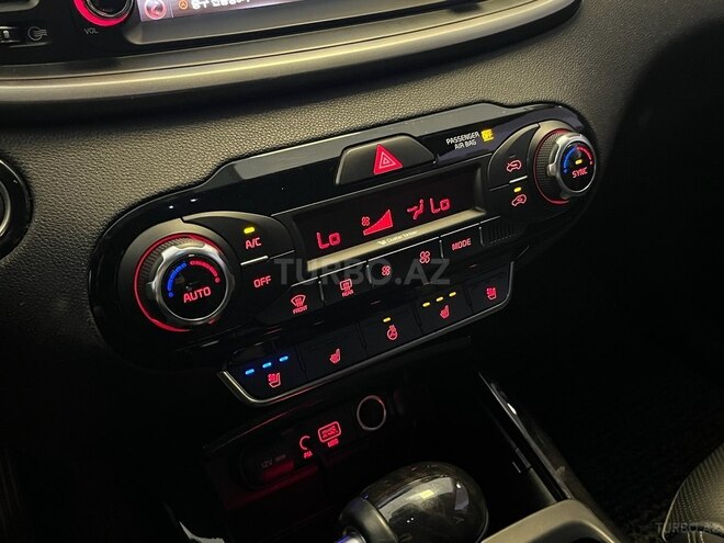 Kia Sorento-13