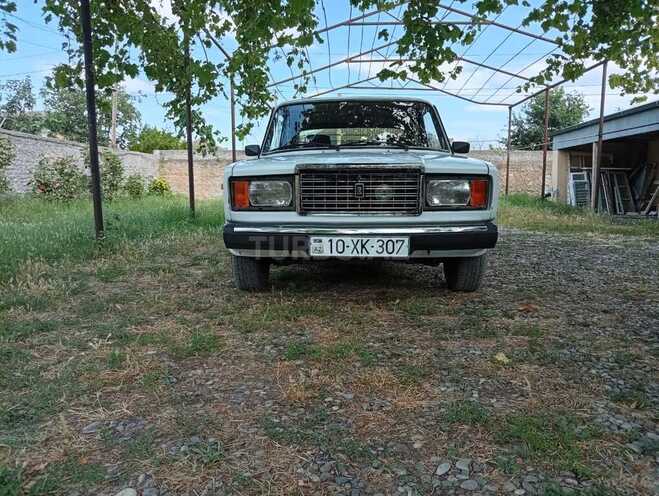LADA (VAZ) 2107-1