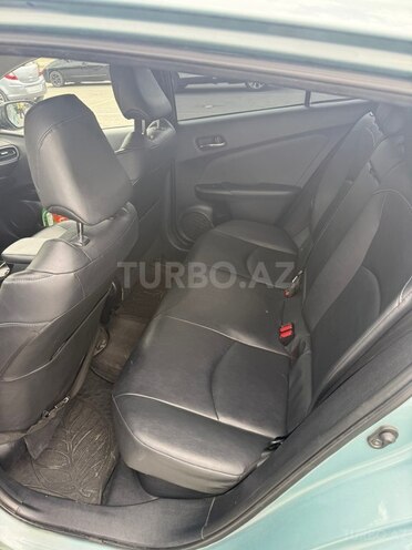 Toyota Prius-6