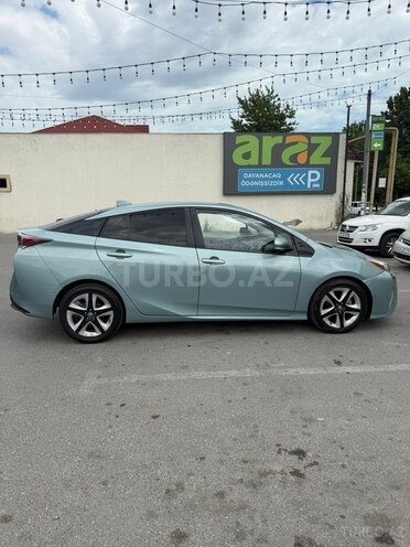 Toyota Prius-3