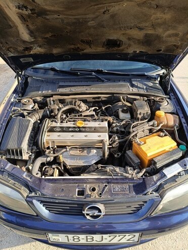 Opel Vectra-6