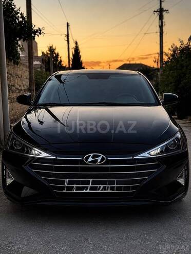 Hyundai Elantra-1