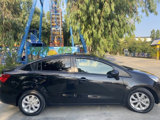 Kia Rio-5