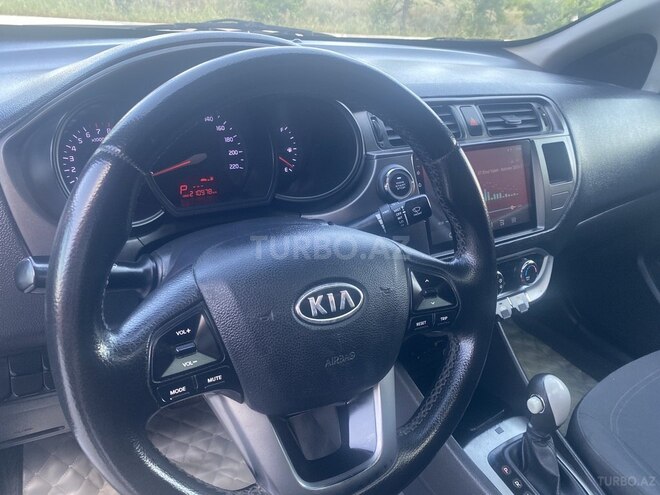Kia Rio-16