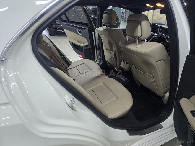 Mercedes E 250-12