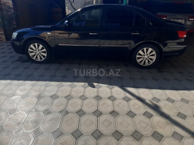 Hyundai Sonata-4