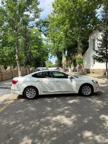 Kia Cadenza-7