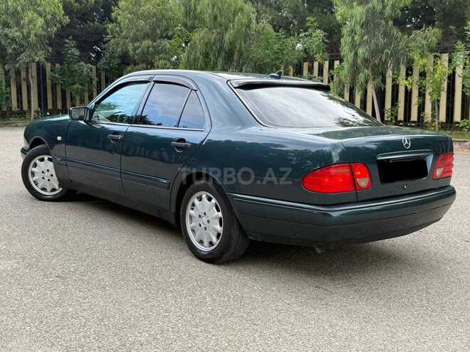 Mercedes E 240-15