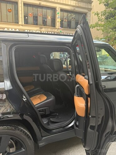 Land Rover Defender-5