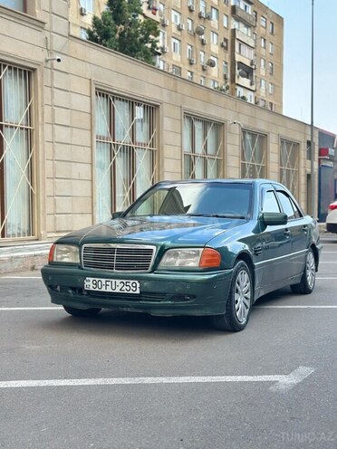 Mercedes C 200-1