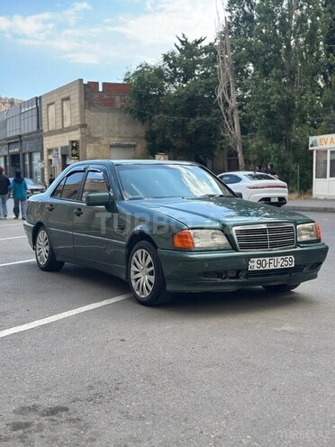 Mercedes C 200-2