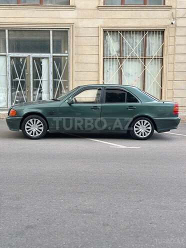 Mercedes C 200-8