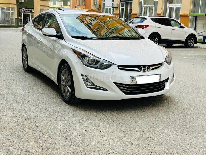 Hyundai Elantra-1