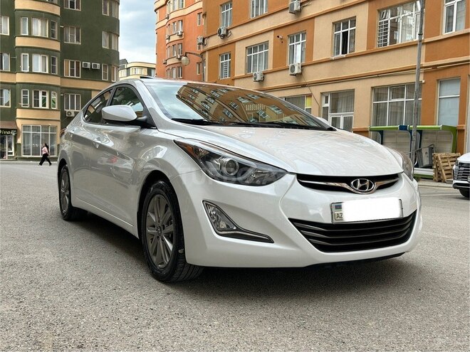 Hyundai Elantra-9
