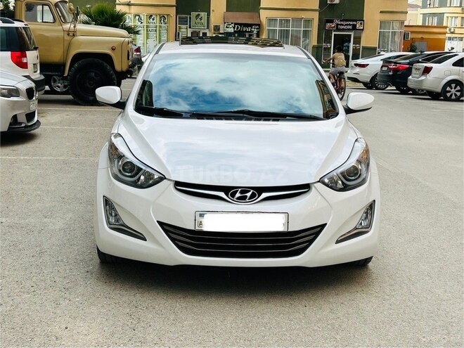 Hyundai Elantra-4