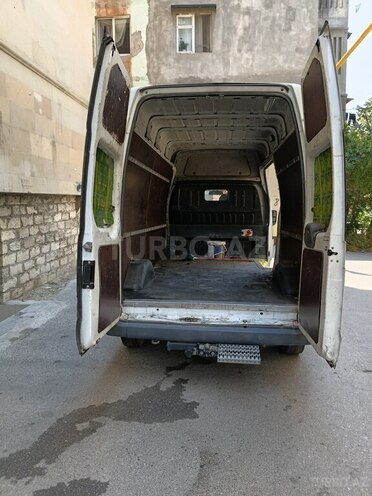 Ford Transit-15