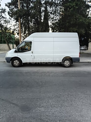 Ford Transit-20